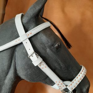 CABEZADA CUERO CROMO